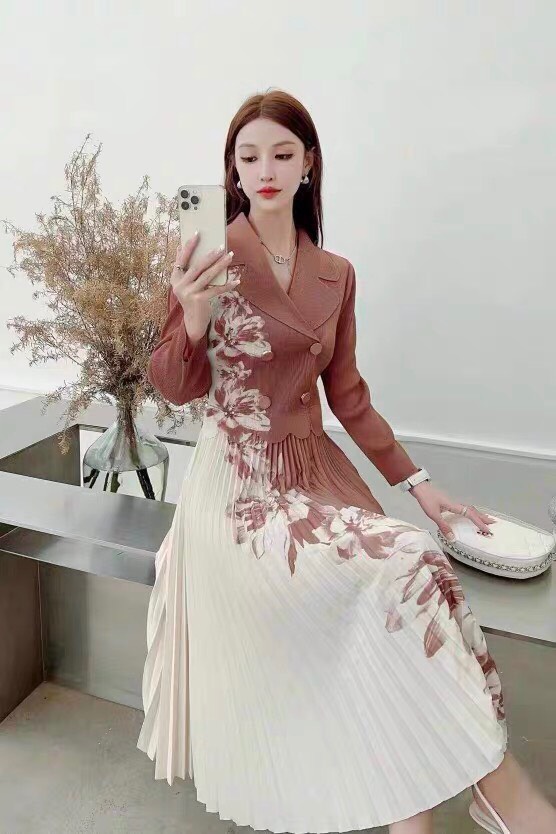 ĐẦM DẬP LY CỔ VEST PHỐI HOA D154